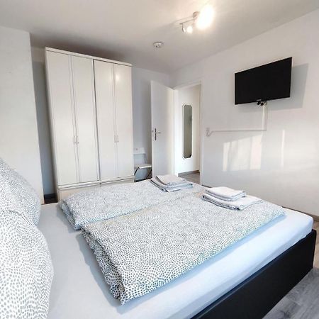 New High Speed Wifi - Elegantes 2 Schlafzimmer Apart Mit 3 Betten Pforzheim Eksteriør bilde